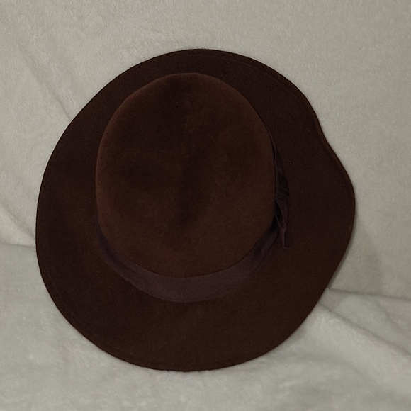 Burberry Hat - Picture 10 of 12